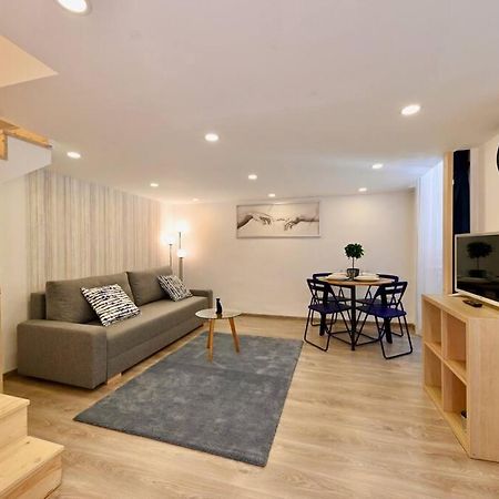 Cute Gallery Flat In Kiraly Street Boedapest Buitenkant foto