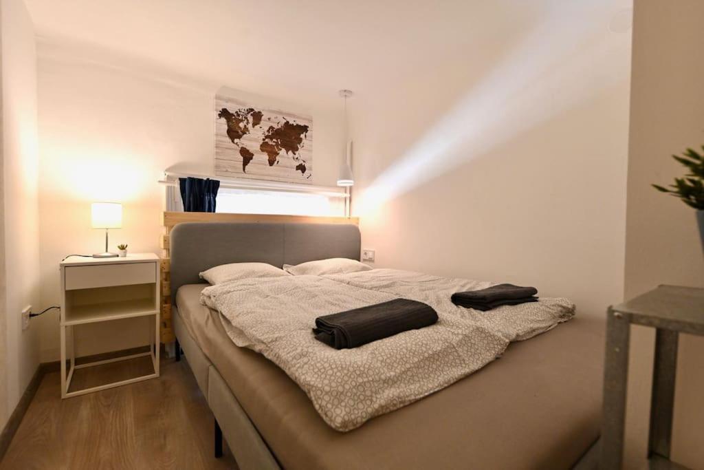 Cute Gallery Flat In Kiraly Street Boedapest Buitenkant foto